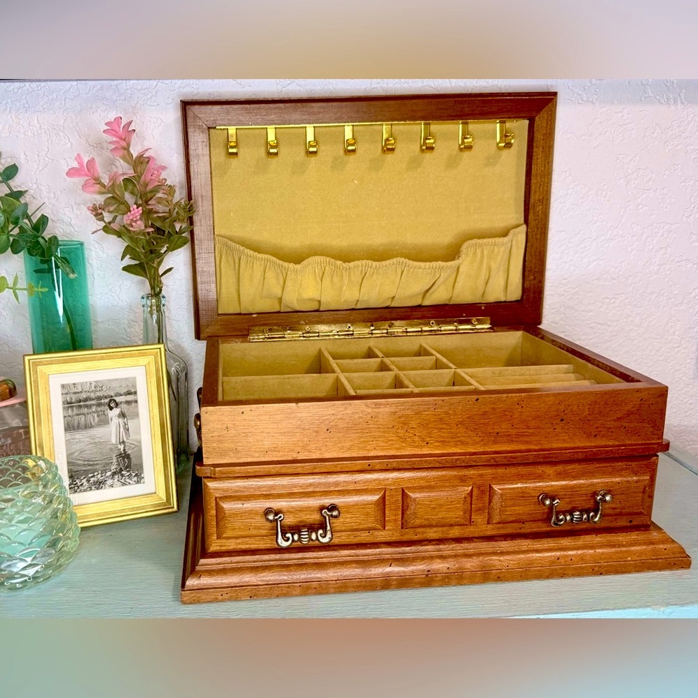 Montgomery Ward & Co. Inc. Vintage Jewelry Wood Box Faux Marble Velvet Drawer
